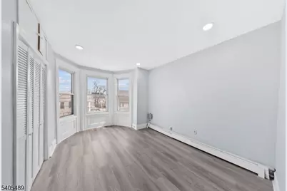 437 Morrissee Ave, Haledon, NJ 07508 - Photo 14