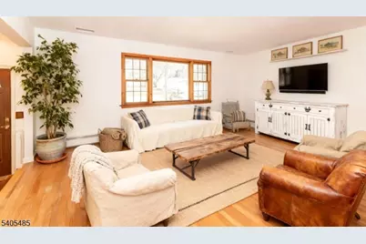 8 Franklin Dr, Mendham Township, NJ 07869 - Photo 2