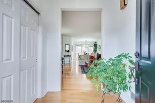 62 Magellan Way, Franklin Township, NJ 08823 - Photo 4