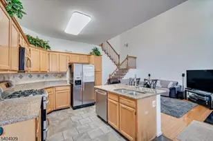 62 Magellan Way, Franklin Township, NJ 08823 - Photo 10