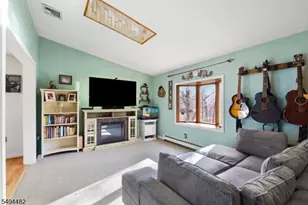 4 Bantry Ct, Vernon, NJ 07422 - Photo 4