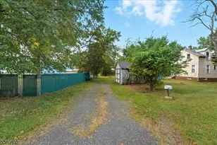 225 Irvington Ave, Franklin Township, NJ 08873 - Photo 4