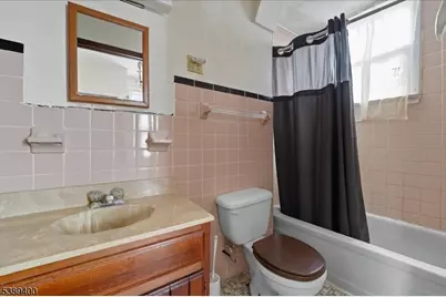 225 Irvington Ave, Franklin Township, NJ 08873 - Photo 14