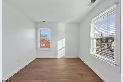 78 Anderson St, Raritan, NJ 08869 - Photo 22