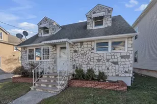 18 John St, Carteret, NJ 07008 - Photo 2