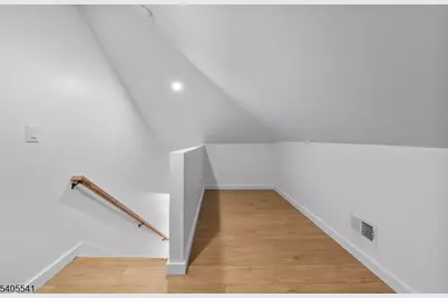 80 Anderson St, Raritan, NJ 08869 - Photo 20