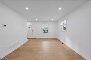 80 Anderson St, Raritan, NJ 08869 - Photo 14