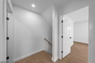 80 Anderson St, Raritan, NJ 08869 - Photo 16