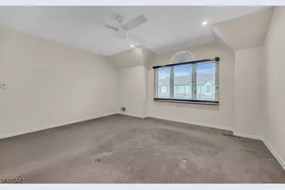 8 Village Park Ct, Scotch Plains Township, NJ 07076 - Photo 16