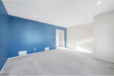 22 Falmouth Ave, Elmwood Park, NJ 07407 - Photo 4