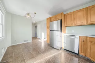 22 Falmouth Ave, Elmwood Park, NJ 07407 - Photo 8