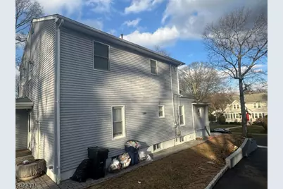 835 Dixie Ln, Plainfield, NJ 07062 - Photo 2