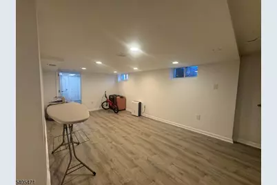 835 Dixie Ln, Plainfield, NJ 07062 - Photo 32