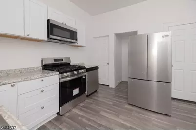 132 4th Ave, Florence Township, NJ 08554 - Photo 12