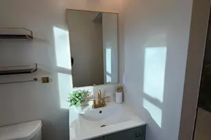 208 Holly Dr, Roselle, NJ 07203 - Photo 42