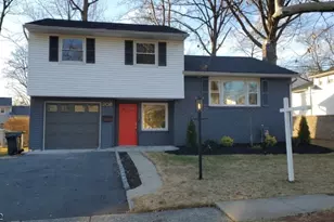 208 Holly Dr, Roselle, NJ 07203 - Photo 1