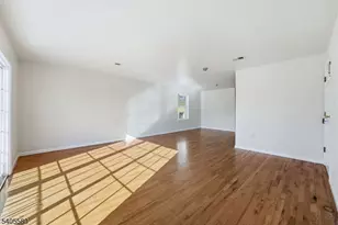 303-305 W Runyon St, Newark, NJ 07108 - Photo 6