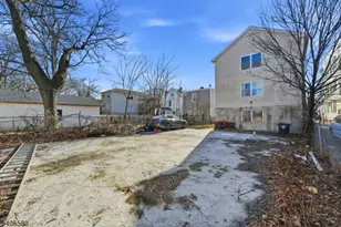 303-305 W Runyon St, Newark, NJ 07108 - Photo 24