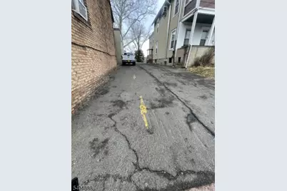 380 Somerset St, North Plainfield, NJ 07060 - Photo 6