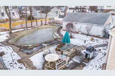 257 Floral Ln, Saddle Brook Township, NJ 07663 - Photo 22