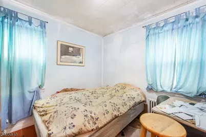 257 Floral Ln, Saddle Brook Township, NJ 07663 - Photo 16