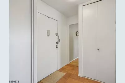 926 Bloomfield Ave #5B, Glen Ridge Boro Twp., NJ 07028 - Photo 6