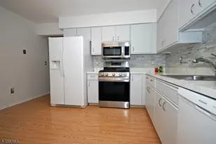 10 Apache Way, Branchburg Township, NJ 08876 - Photo 12