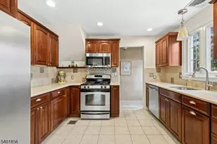 2149 Raritan Rd, Scotch Plains Township, NJ 07076 - Photo 10