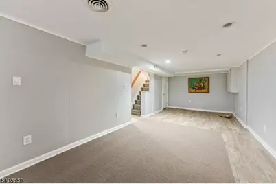 225 Edison St, Clifton, NJ 07013 - Photo 20