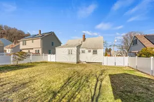 225 Edison St, Clifton, NJ 07013 - Photo 22