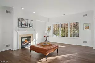 22 Oak Knoll Ln Condo, Bedminster Township, NJ 07921 - Photo 2