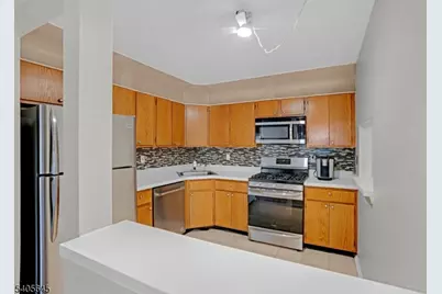 51 Crabapple Ln, Franklin Township, NJ 08823 - Photo 8