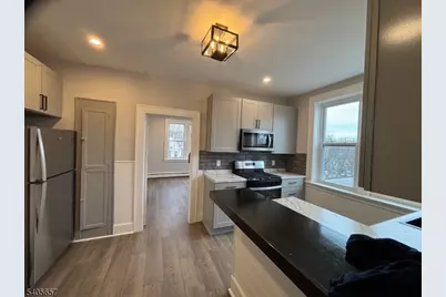 230 Watchung Ave #5, West Orange Township, NJ 07052 - Photo 2