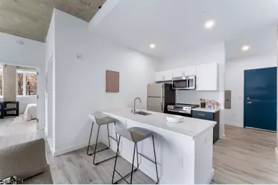 10 Commerce Ct #3G, Newark, NJ 07102 - Photo 2