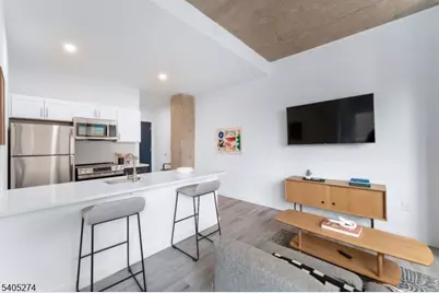 10 Commerce Ct #3G, Newark, NJ 07102 - Photo 6