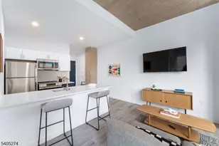 10 Commerce Ct, Newark, NJ 07102 - Photo 6