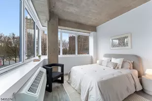 10 Commerce Ct, Newark, NJ 07102 - Photo 10