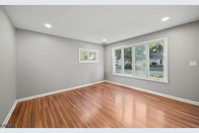 136 Haroldson Pl, Pompton Lakes, NJ 07442 - Photo 18