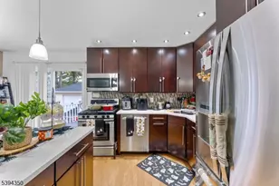 111 E 10th St, Linden, NJ 07036 - Photo 6