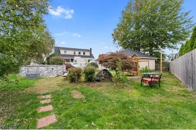 111 E 10th St, Linden, NJ 07036 - Photo 36