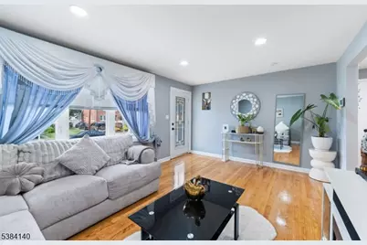 310 Stockton Ave, Roselle, NJ 07203 - Photo 4