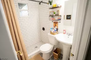 22 Greendale Ave, Pequannock Township, NJ 07444 - Photo 8