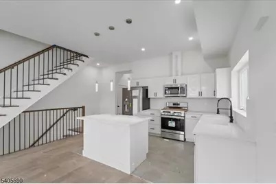 366 21st St, Irvington, NJ 07111 - Photo 4