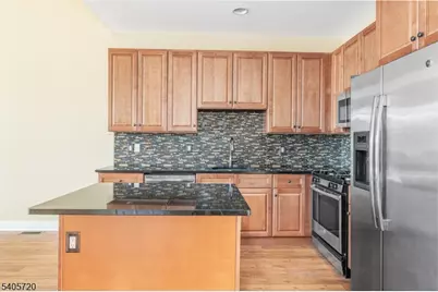 19 Prospect Ci, Wantage, NJ 07461 - Photo 2