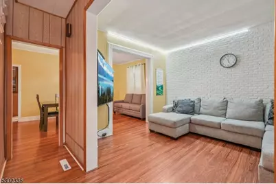 670 Devon St, Kearny, NJ 07032 - Photo 4