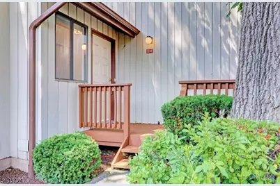 250 Ridgedale Ave #4, Florham Park, NJ 07932 - Photo 2