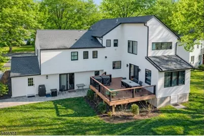 17 Badgley Dr, New Providence, NJ 07974 - Photo 2