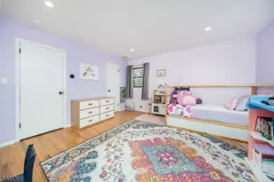 17 Badgley Dr, New Providence, NJ 07974 - Photo 32