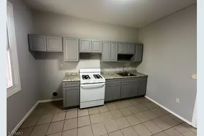 213 N 7th St, Newark, NJ 07107 - Photo 6