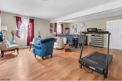 34 Chase Ave, Woodbridge Township, NJ 07001 - Photo 2